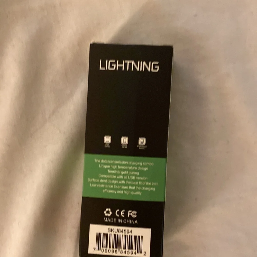 Smart chargers Lighting data cables for iPhones
